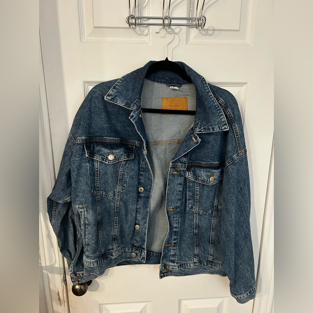 H&M dark wash Blue Denim Jacket